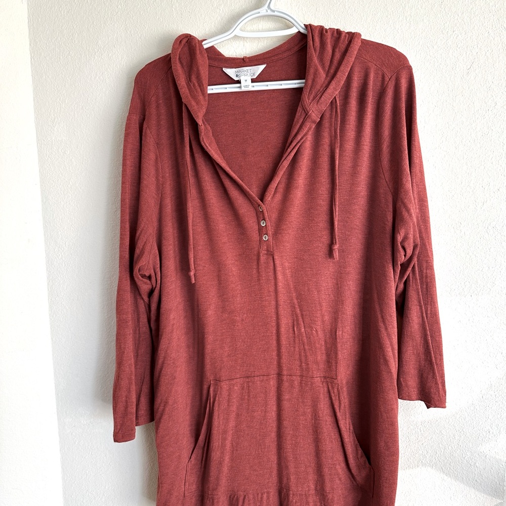 Size 2x Market and Spruce lightweight hoodie, Burnt Orange color